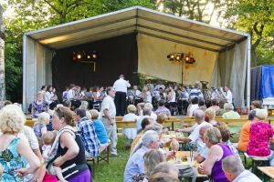 Open Air Konzert im Dorfpark